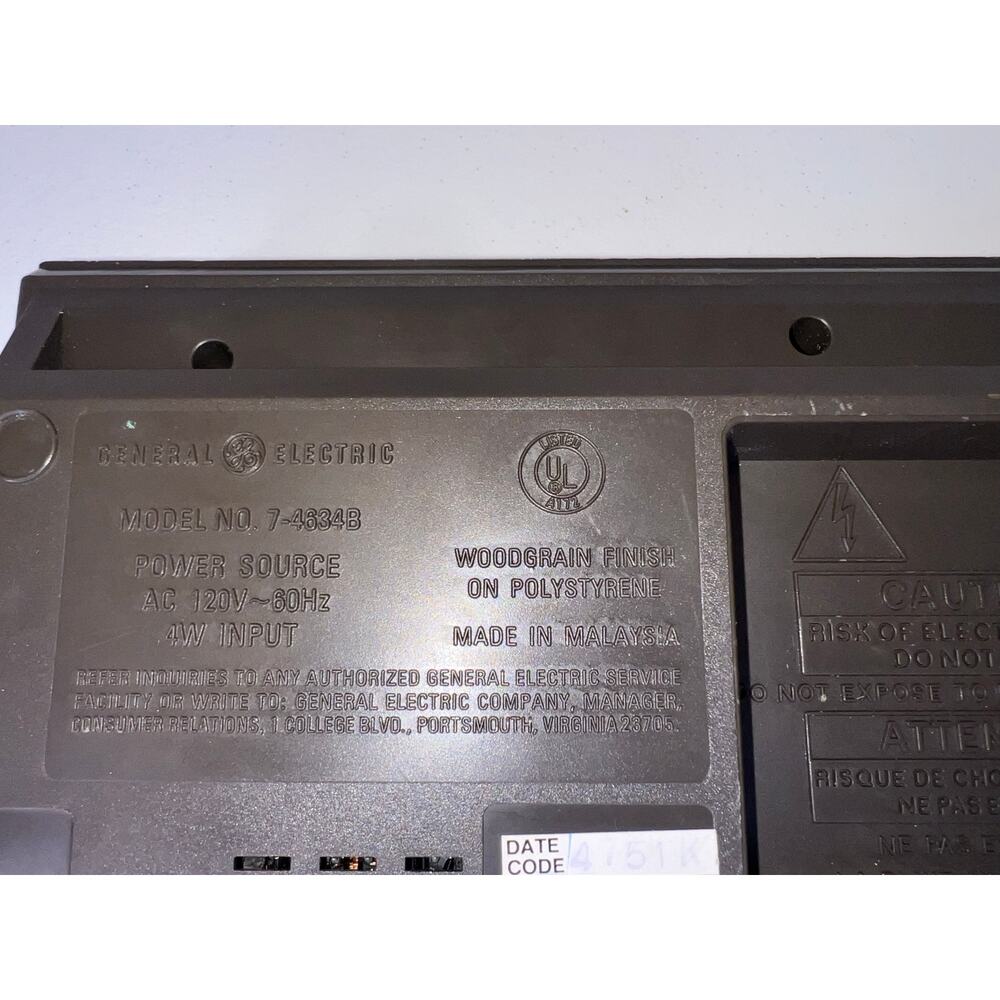 GENERAL ELECTRIC FM/AM CLOCK RADIO MODEL 7-4634 - Picture 3 of 4